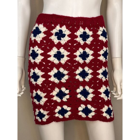 Vintage 1970s Crochet Granny Square Skirt and Sweater Vest Set, Handmade Size XS - Picture 5 of 6